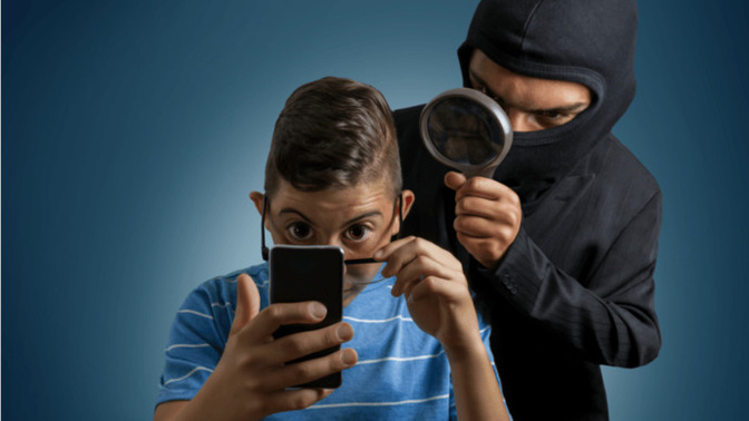 Is there ever a good reason to go through the phone of someone you are dating?