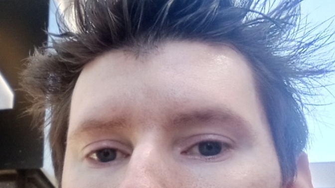 Dating at 28, should I pick women my age or a few years younger like earlier 20s?