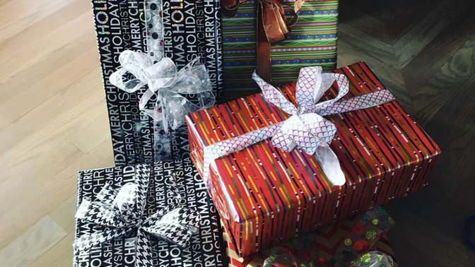 What’s your wrapping style at Christmas?