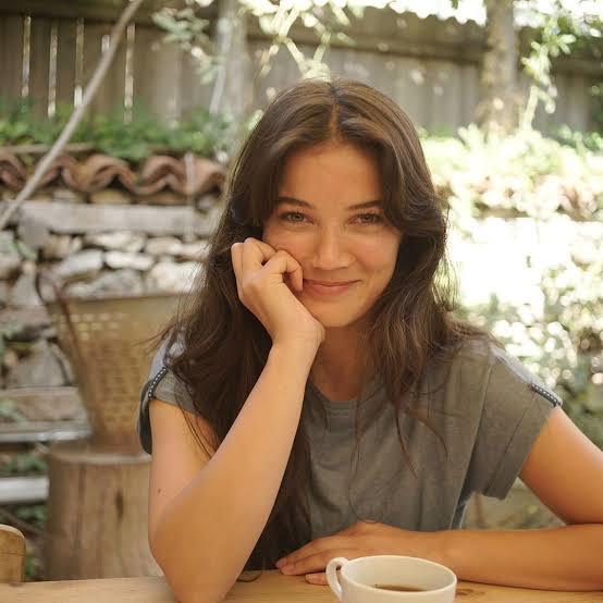 Would you rather date Turkish girl or Israeli girl?