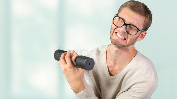 Do girls like physically weak guys?
