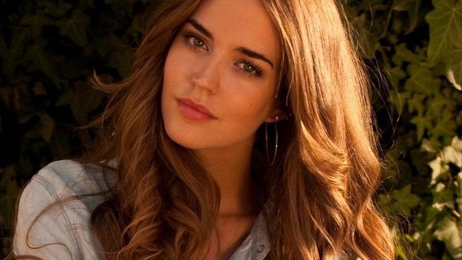 Which Victoria Secret model is prettier?