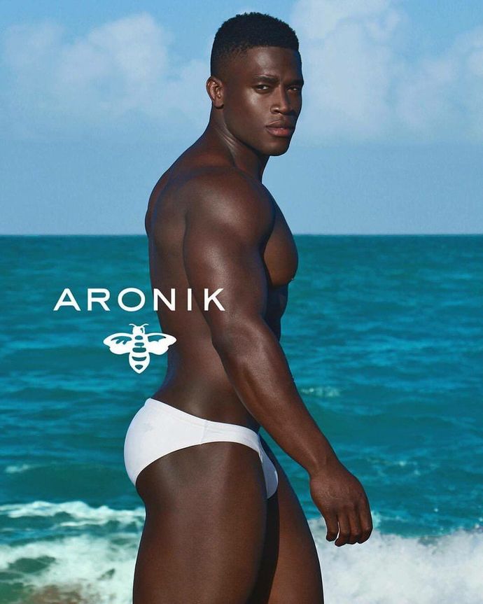 Dating an Aquarius man, any advices?