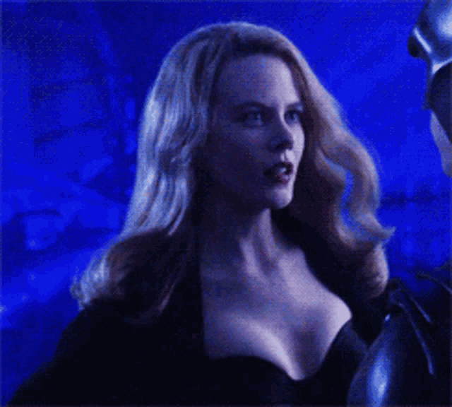 Nicole kidman 😍😍😍She is so gorgeous. I wish to marry a woman as beautiful as her.