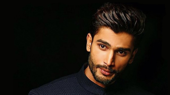 Girls, Do girls avoid talking to good looking guys?