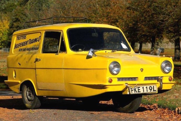 What are some cool and very recognizable vehicles (land) I can turn into LEGO Transformers?