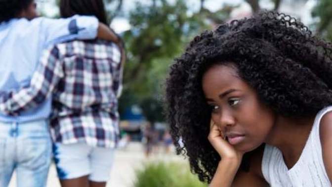 Does love start with crushing?