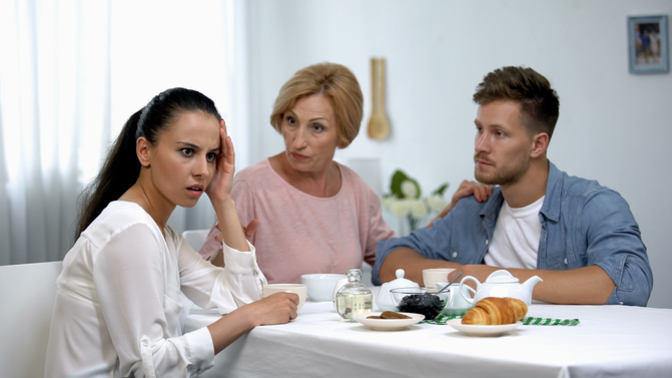 "You Don't Speak To Your Mother In That Tone!" Is It A Dealbreaker If Your SO Interferes And Says That?