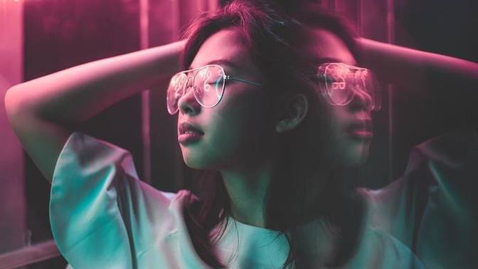 What do you consider the pros and cons for being single?