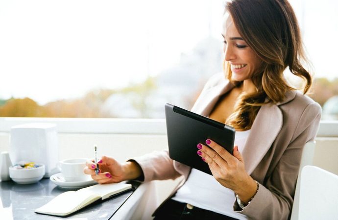 Will women turn into gold diggers if I tell them that I work in IT?