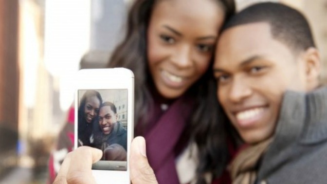 Can Social media influence dating for girls like seeing other girls get treated correctly to give her standards and show her new things experiences?