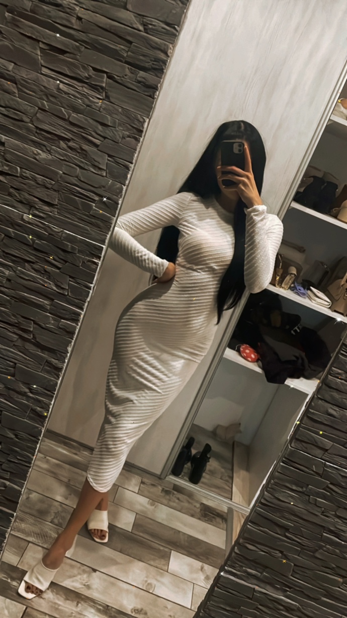 How does this dress look?