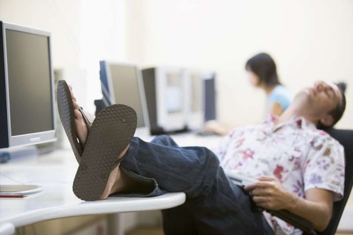 Lazy co-worker, how would you handle the situation listed below?