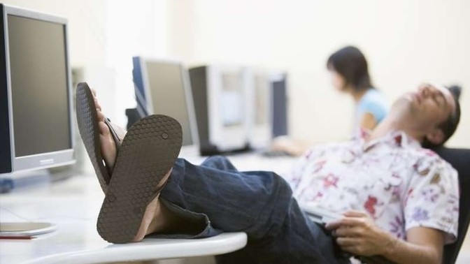 Lazy co-worker, how would you handle the situation listed below?