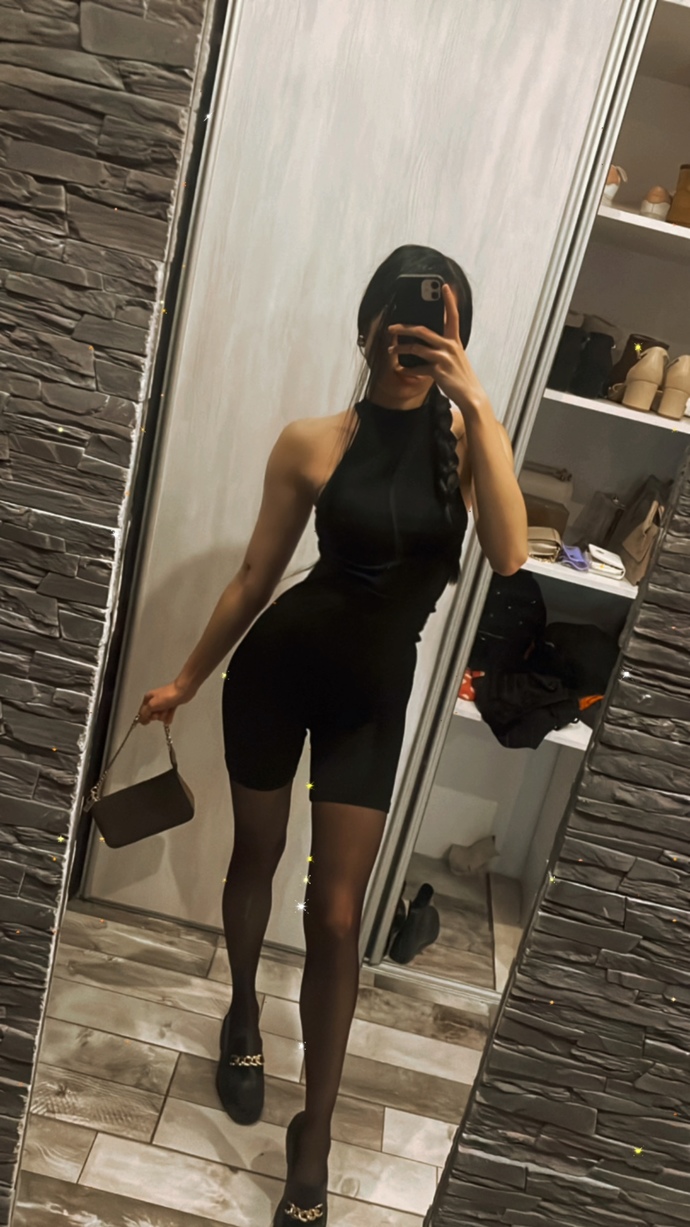 Or is this outfit better than the dress I posted yesterday?