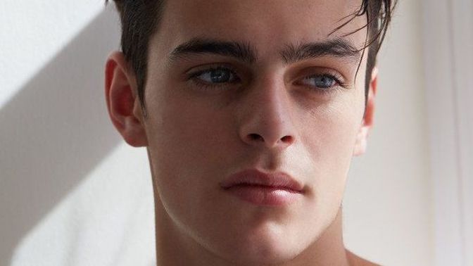Girls, would you like it if a hot guy stared at you in a non-creepy way?
