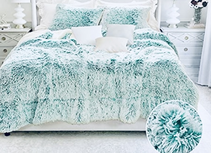 Which comforter set do you like best (just the covers in the pill options— not the bed or bedroom fixtures)?