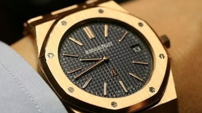 Do women like guys who have expensive watches?