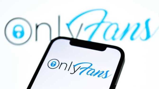 If the person I am dating tells me she does ONLY FANS should I dump her or respect her and what she does?