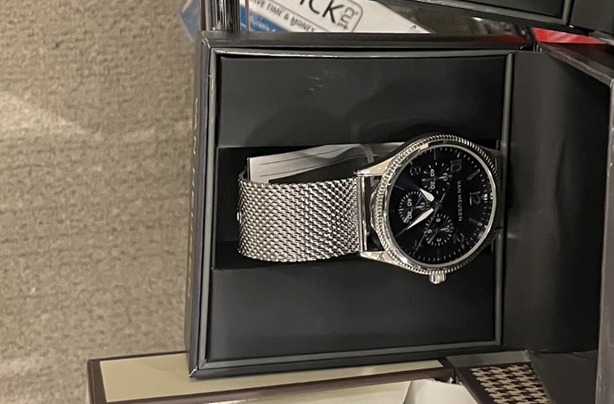 Which watch should I get my boyfriend?