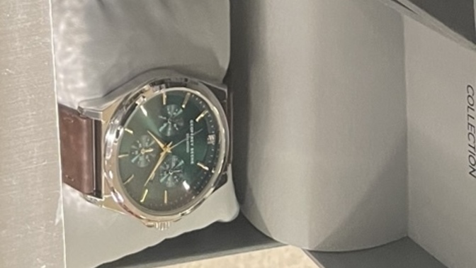 Which watch should I get my boyfriend?