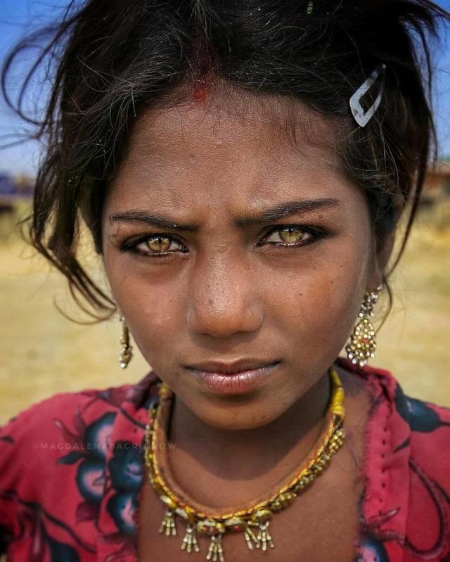 Is Gypsies white or indian?
