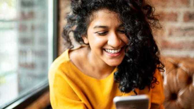 Do girls have chat groups to gossip about guys?