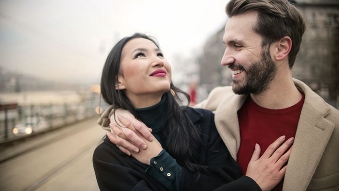 Is it difficult for a woman to find a man who loves her after she is over 30?