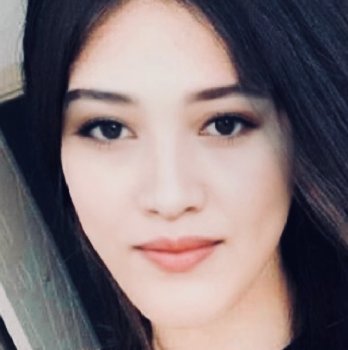 Does this girl look more Morrocan or Korean?