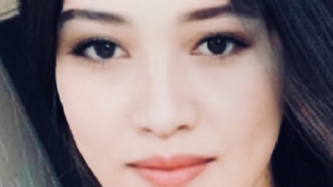 Does this girl look more Morrocan or Korean?
