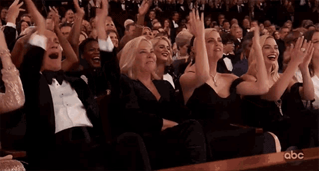 APPLAUSE