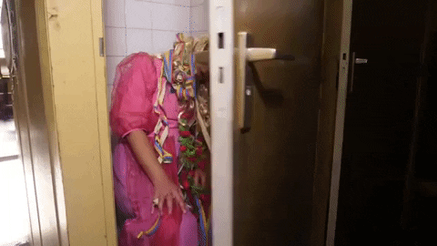Post a GIF that describes your current relationship status?