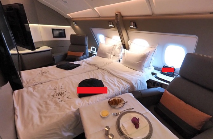 Spoiled ourselves on board a Singapore Airlines First Class Private Suite 