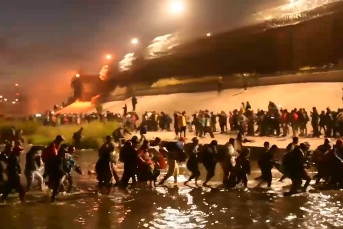 2000 illegal immigrants crossed the border into El Paso last night. Why does the government allow this?