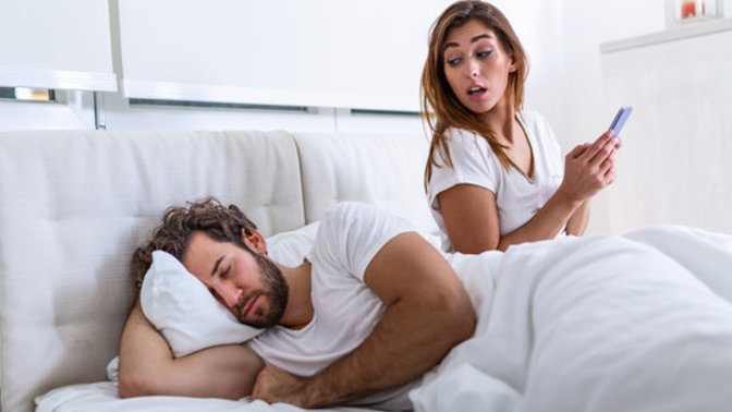 Why do some girls/women choose to be in a 'situationship' while being in a relationship at the same time?