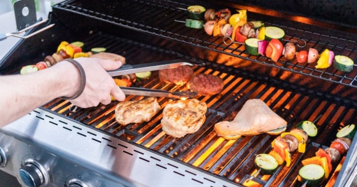 Grill Masters! Do you use charcoal or propane? GirlsAskGuys