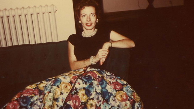 Would guys like it if a woman dressed in 1950’s clothes every day?