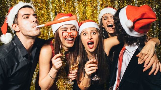 My boyfriend wants to throw a party at his house this Christmas and I don't know what to wear?