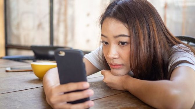 How Soon Is Too Soon to Send a Double Text?
