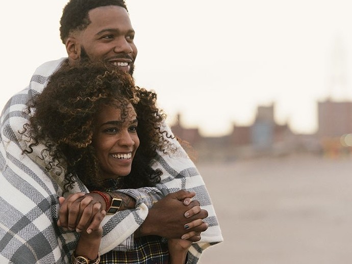 Ladies and Gentlemen which sort of romantic relationship would you prefer to have?