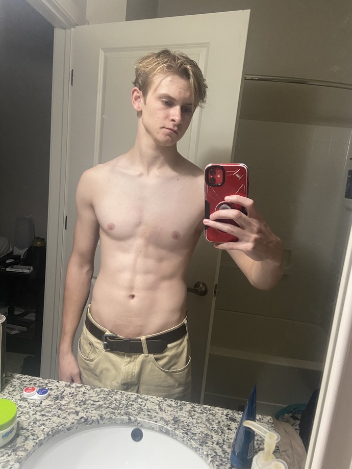 Girls, 20M am I attractive? I’ve never had a girlfriend and am insecure about chest shape. I lack social skills and confidence. What do girls think?