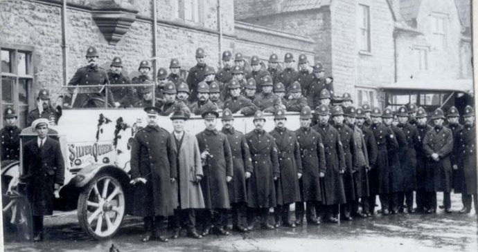 Why dont the cops have the right to strike?