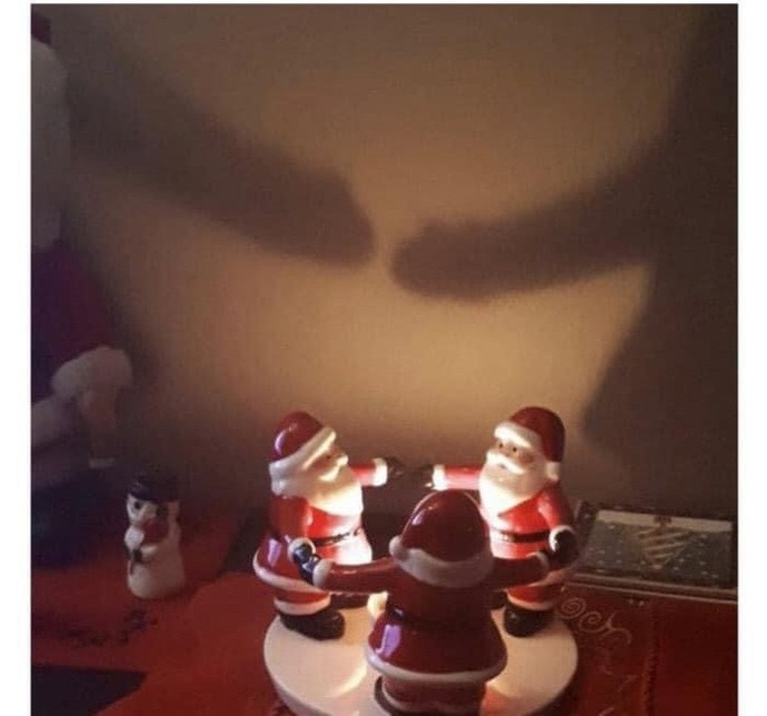 Just how many Santas are there?