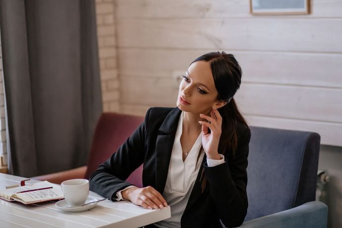 Career girls, where can you be found and how do I get dates with you?