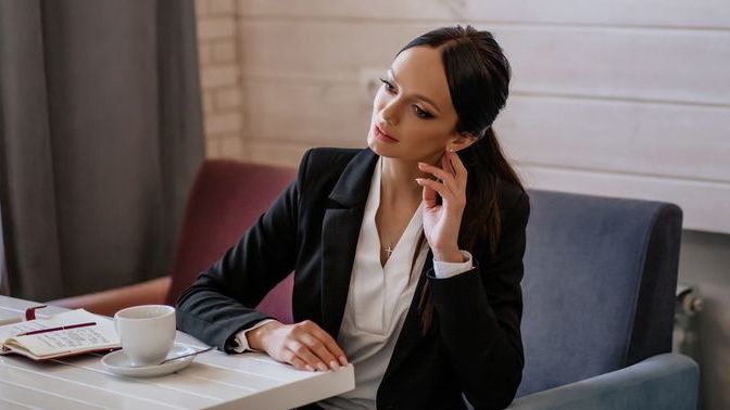 Career girls, where can you be found and how do I get dates with you?