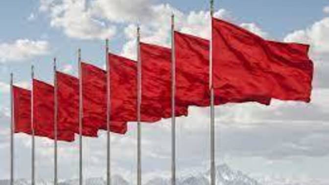Girls, what are some "red flags" in women that you think guys should look out for?