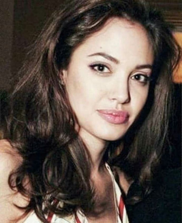 Guys, Who’s is prettier? Angelina Jolie, Pamela Anderson or Monica Bellucci?
