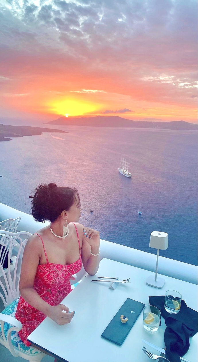 Which would wouldnyou rather vacation in and why?