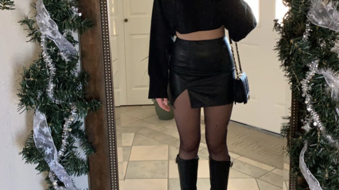 Which outfit do you like better?