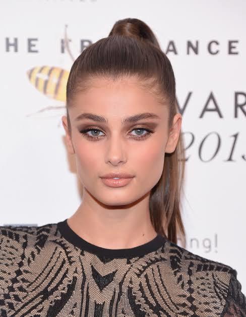 Kinda random, but do you think Taylor Hills hairline work well with her face?